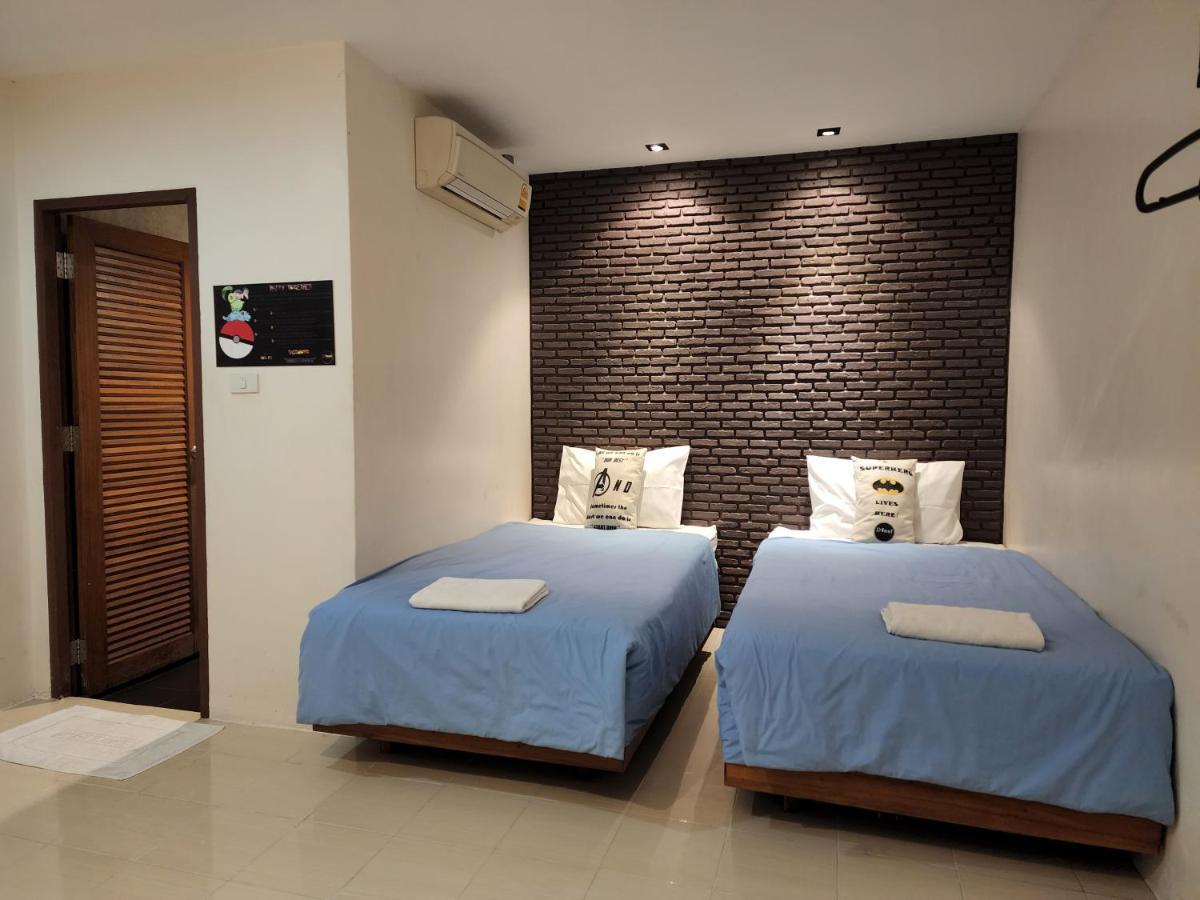 Dfeel House Hostel Patong Exterior photo