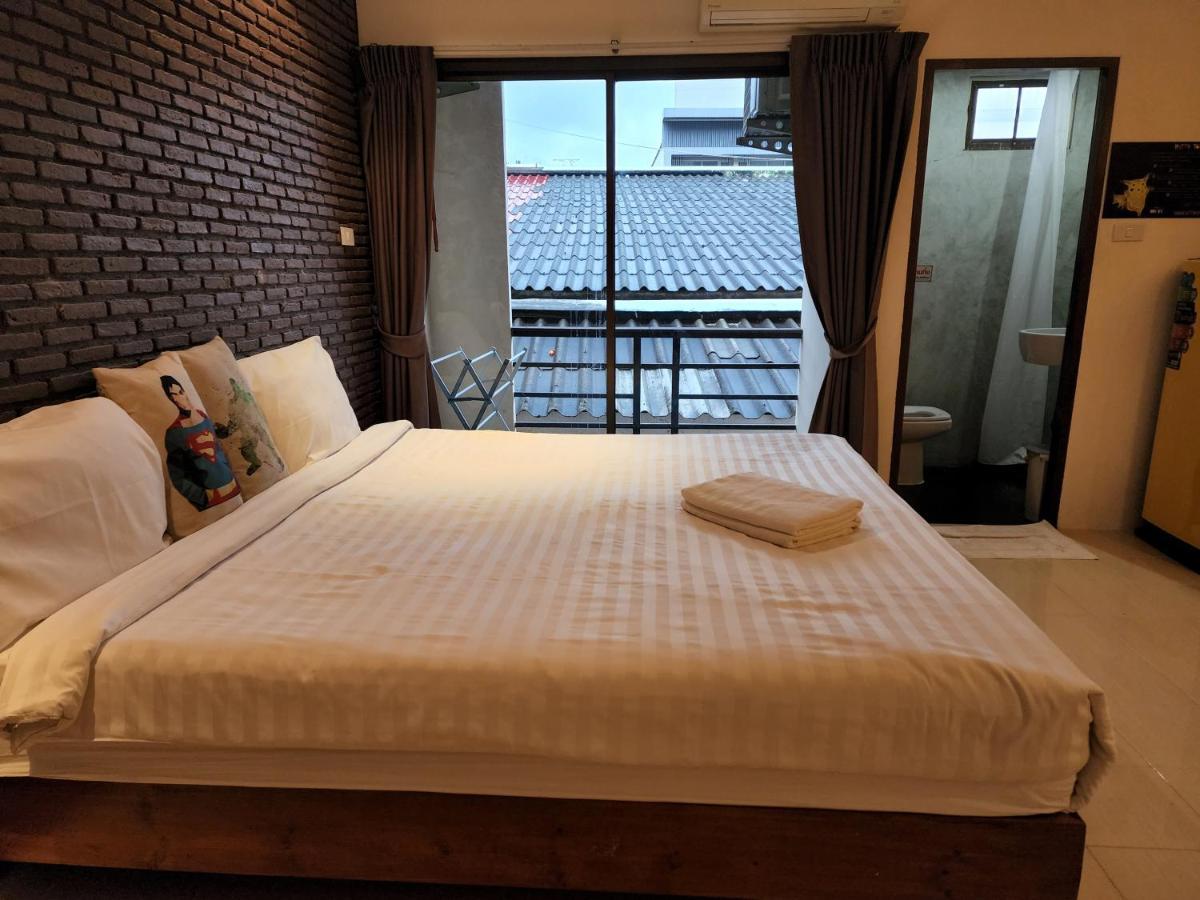 Dfeel House Hostel Patong Exterior photo