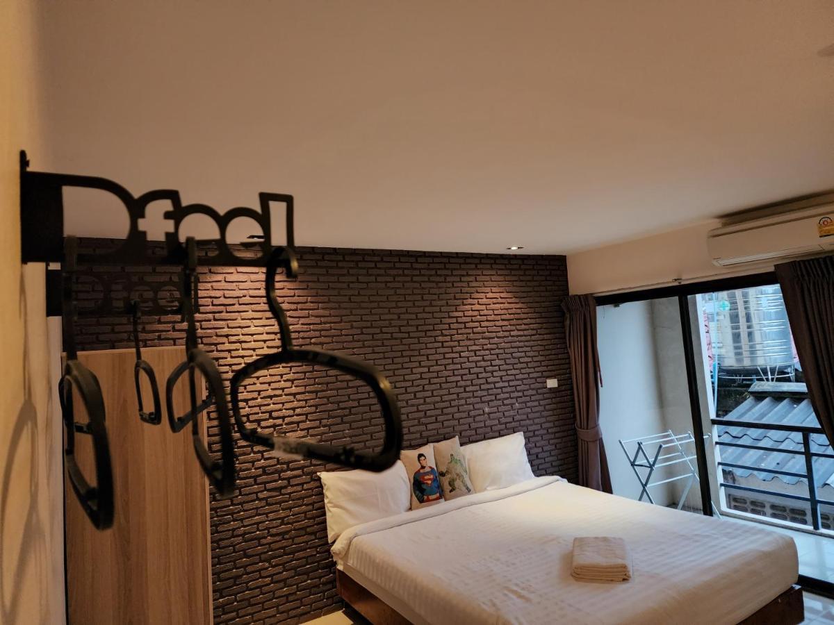 Dfeel House Hostel Patong Exterior photo