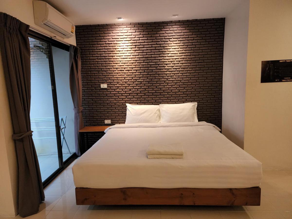 Dfeel House Hostel Patong Exterior photo