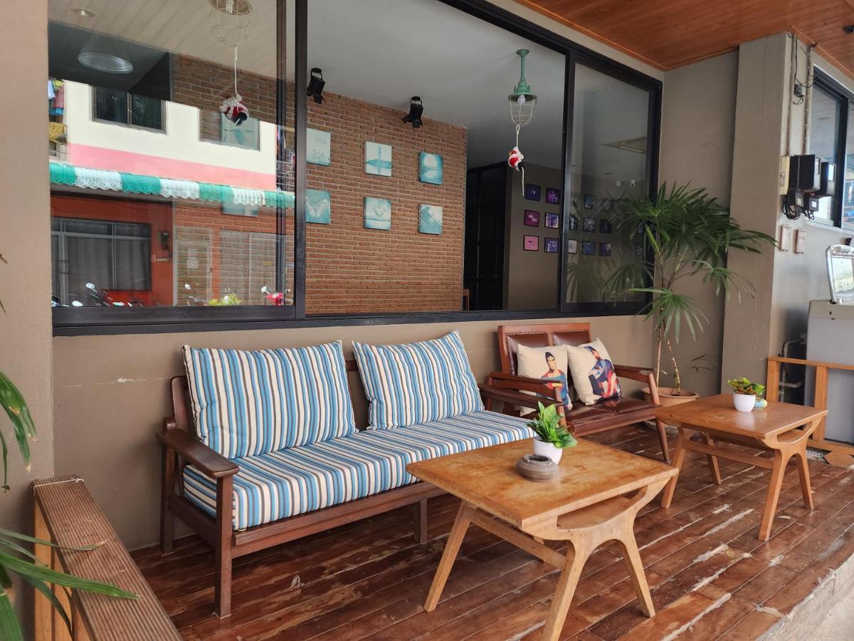 Dfeel House Hostel Patong Exterior photo