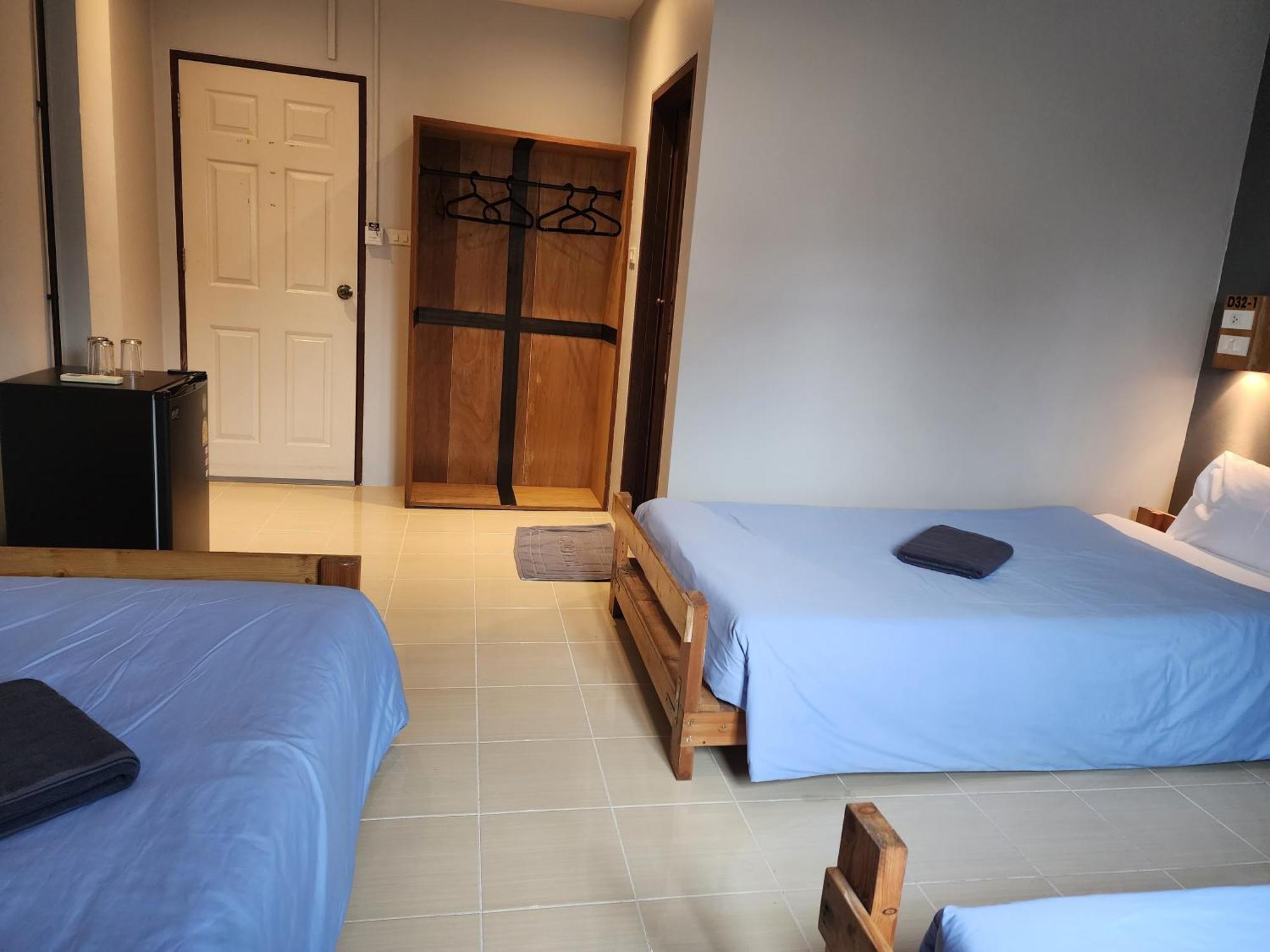 Dfeel House Hostel Patong Room photo
