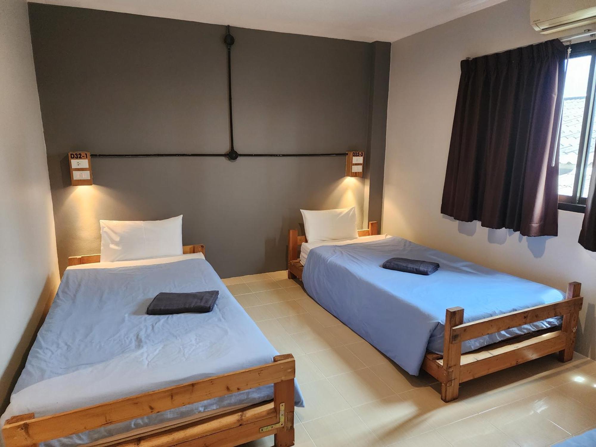 Dfeel House Hostel Patong Room photo