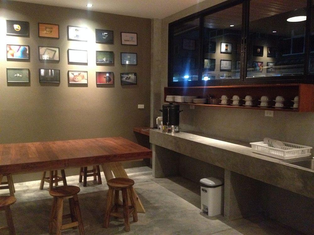 Dfeel House Hostel Patong Exterior photo
