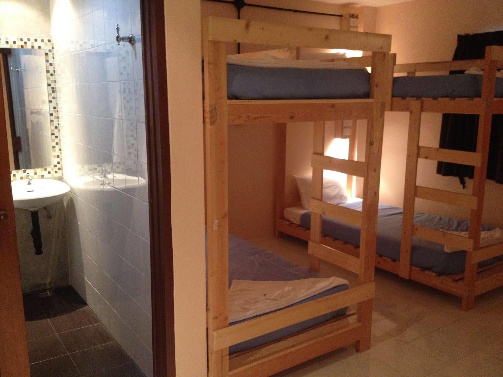 Dfeel House Hostel Patong Exterior photo