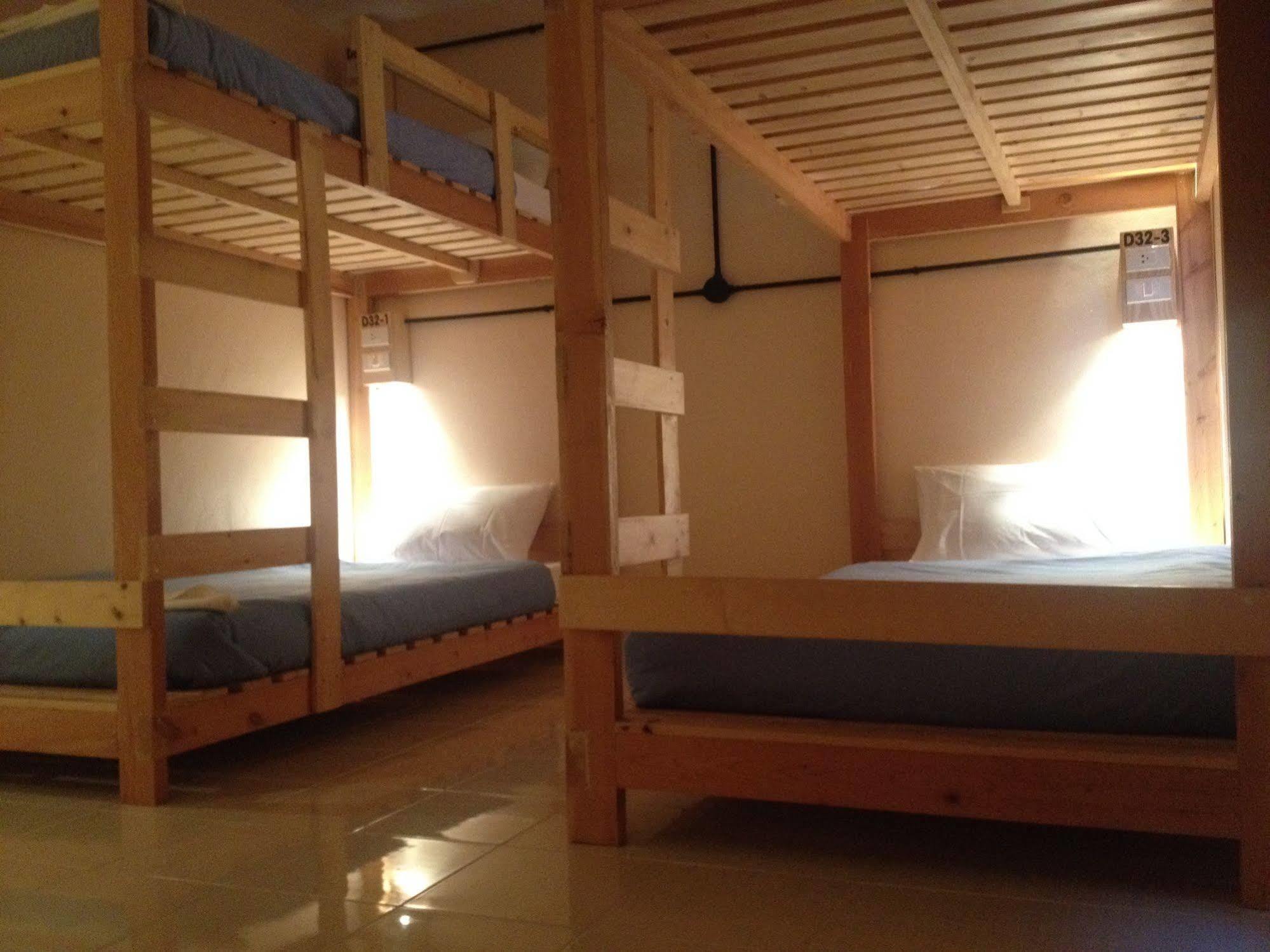 Dfeel House Hostel Patong Exterior photo