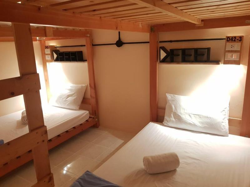 Dfeel House Hostel Patong Exterior photo